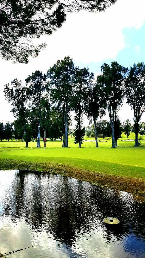Apartamento Con Vistas Al Campo De Golf Y Piscina Apartment Fuengirola Luaran gambar