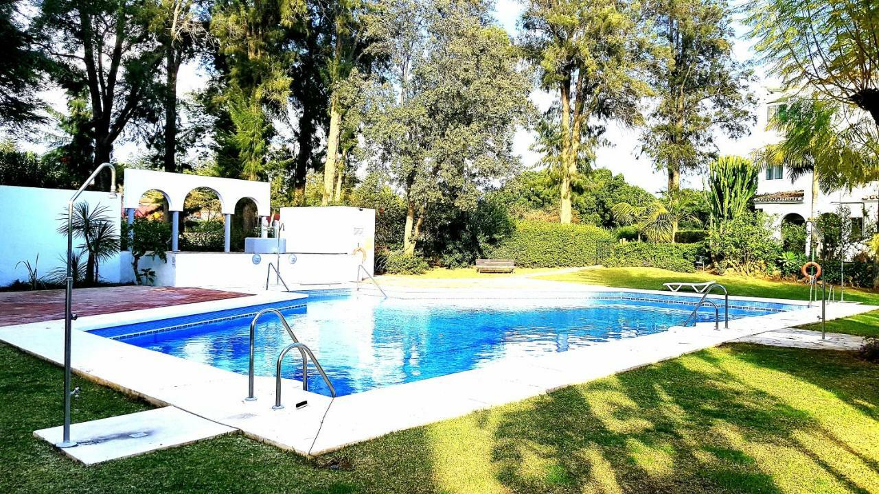 Apartamento Con Vistas Al Campo De Golf Y Piscina Apartment Fuengirola Luaran gambar