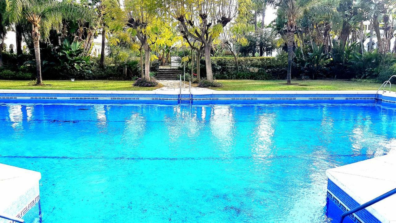 Apartamento Con Vistas Al Campo De Golf Y Piscina Apartment Fuengirola Luaran gambar